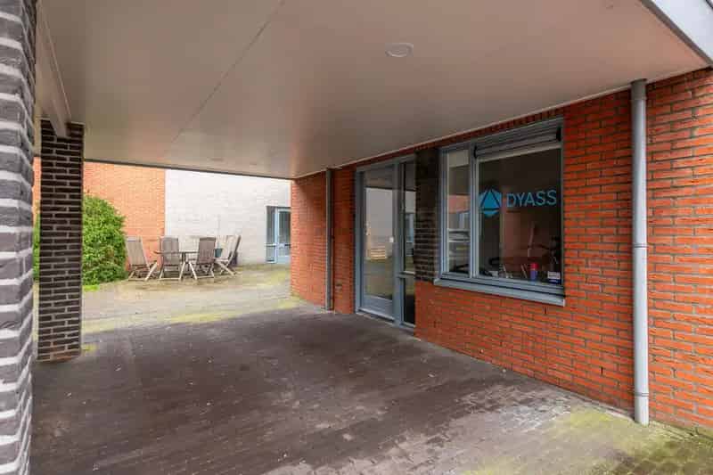 Kantoor Zeist te koop: Woon werk villa met bedrijfsruimte