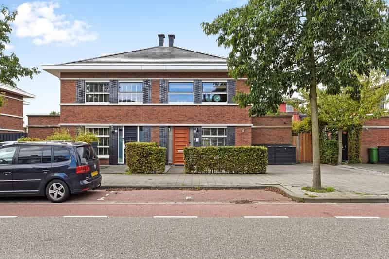 Herenhuis Molenpolderstraat: Luxe & Ruimte nabij British School