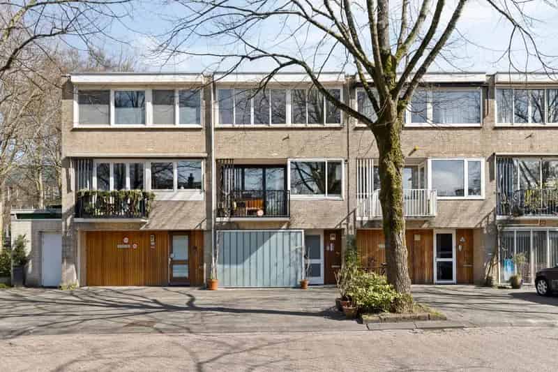 Huis te koop Amsterdam Buitenveldert: Ruim herenhuis nabij VU