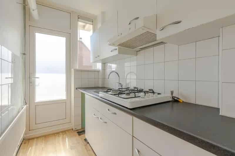 3 Kamer Appartement Oud-Charlois 50m2 Balkon Berging
