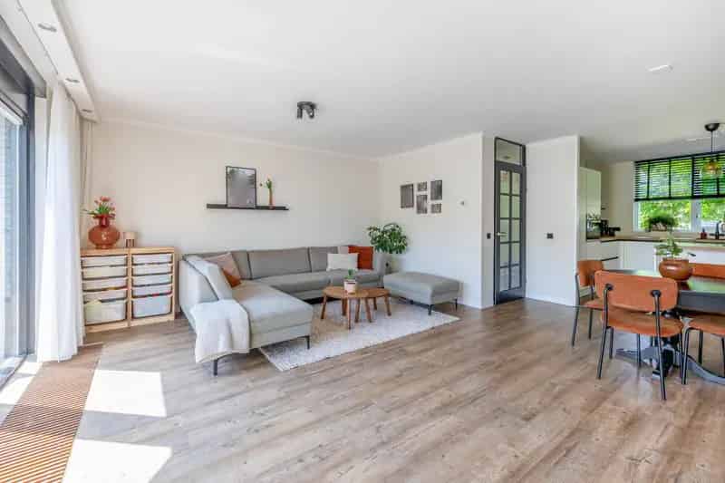 Moderne eengezinswoning Waddinxveen 4 slaapkamers zonnige tuin