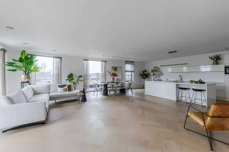 Luxe Penthouse Appartement Uithoorn 139m2 Riant Dakterras