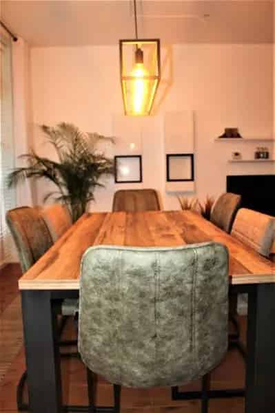 Amsterdam West: Gerenoveerd Appartement met Tuin