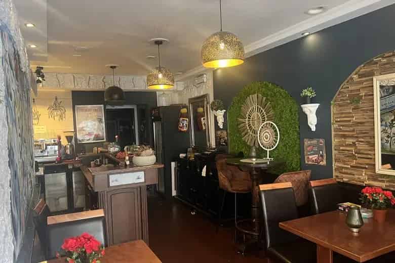 125m2 Horeca Bodegraven te Koop - Cafe Restaurant met 2 Bovenwoningen