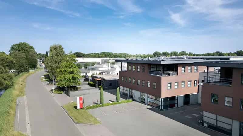 Kantoorpanden te koop Waalwijk Elzenweg 31 31a