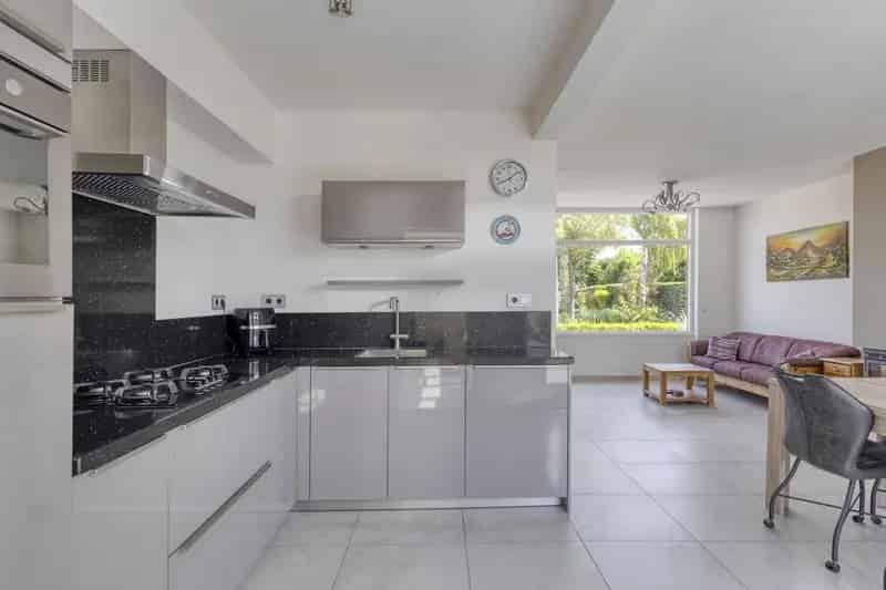 Moderne Hoekwoning Wemeldinge Royale Berging Tuin West