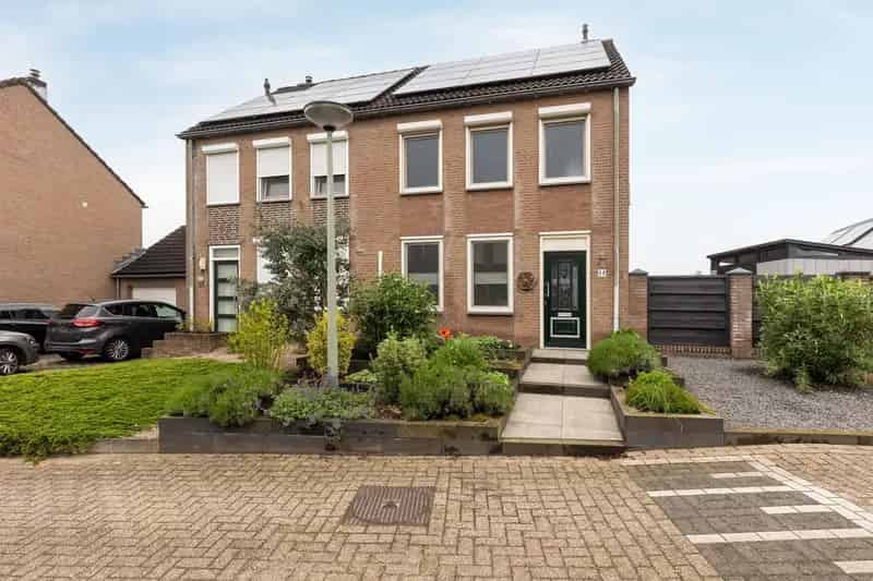 Instapklare gezinswoning Elsloo 3 slaapkamers garage energielabel A