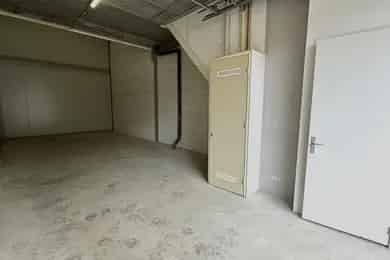 100m2 Bedrijfsruimte te Huur Almere
