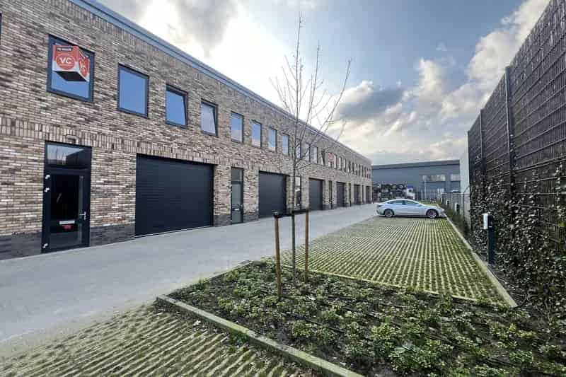 Bedrijfshal te koop Veenendaal 194m²