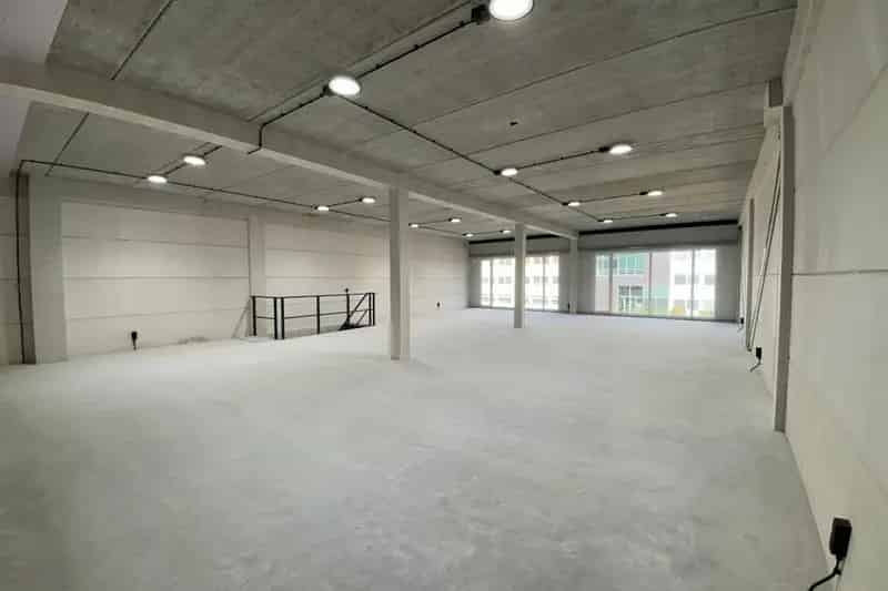 Bedrijfshal te Huur Apeldoorn 304m²  Direct Beschikbaar