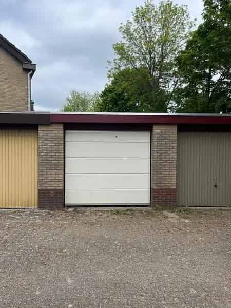 Garagebox Hoofddorp Pax West Ruime Opslag Oldtimer Cabrio Motor