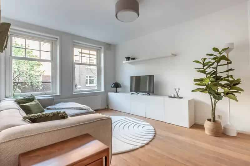 Appartement Stadionbuurt Amsterdam 67m2 2 slaapkamers Balkon