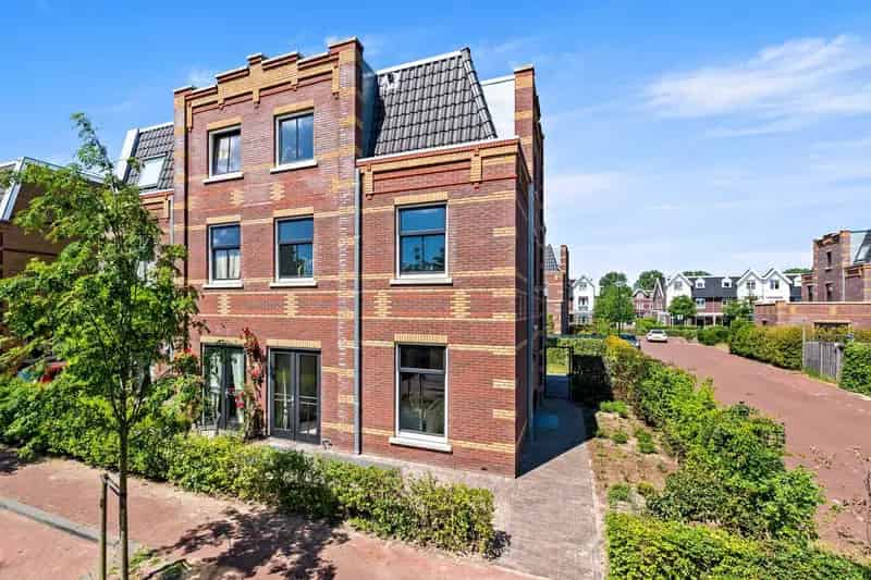Luxe 5 Slaapkamer Herenhuis Vroondaal 2 Badkamers Garage Tuin Energielabel A