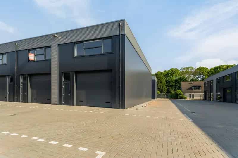 Bedrijfshal te Huur of Koop Lelystad 120m2