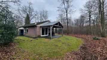 Bosrijke 6-Persoons Vakantiewoning te Koop in Drenthe