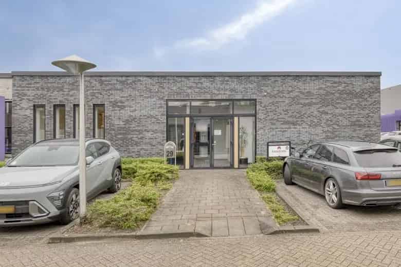180 m2 Kantoorruimte te Huur Veghel