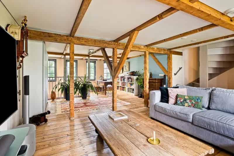 Rijksmonumentaal Kaaspakhuis te Koop Edam