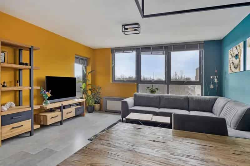 3 Kamer Appartement te huur Nabij Winkelcentrum