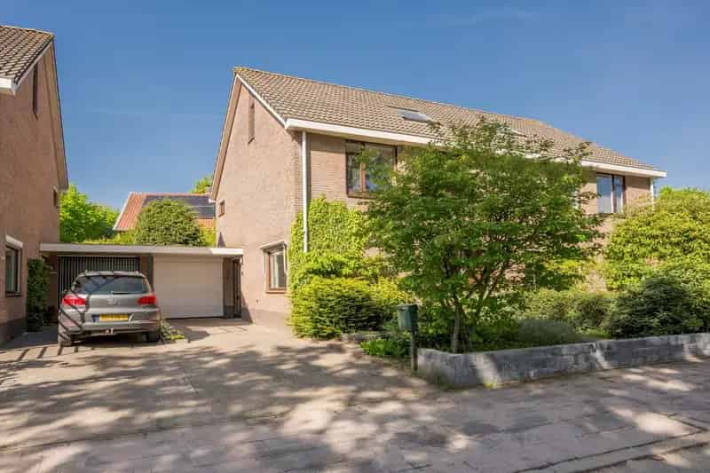 Huis te koop Soest Zuid 4 slaapkamers garage tuin