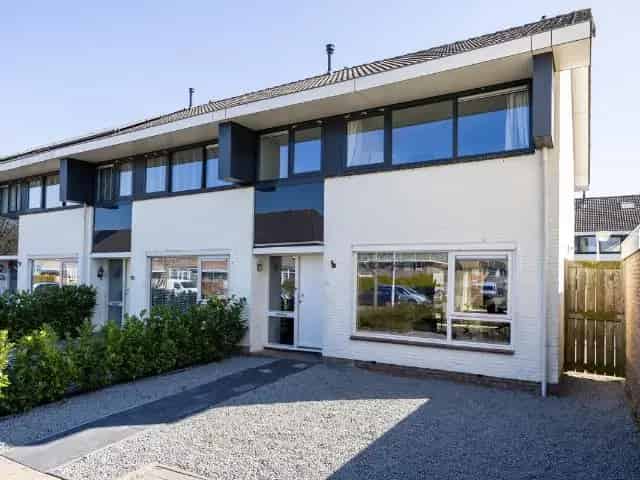 Moderne gezinswoning Sneek 5 slaapkamers garagebox