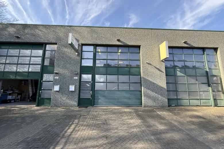 Bedrijfsruimte 121m2 Hoogvliet te Koop