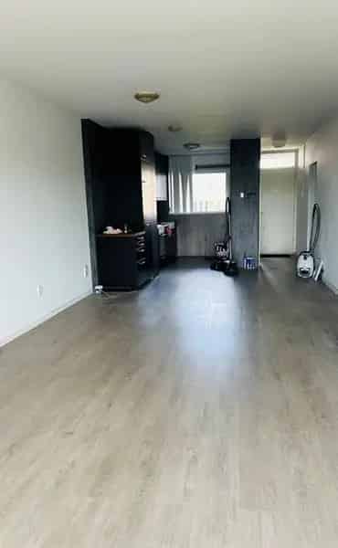 2 Slaapkamer Appartement Amsterdam Noord Nabij Metro Prive Parkeerplaats