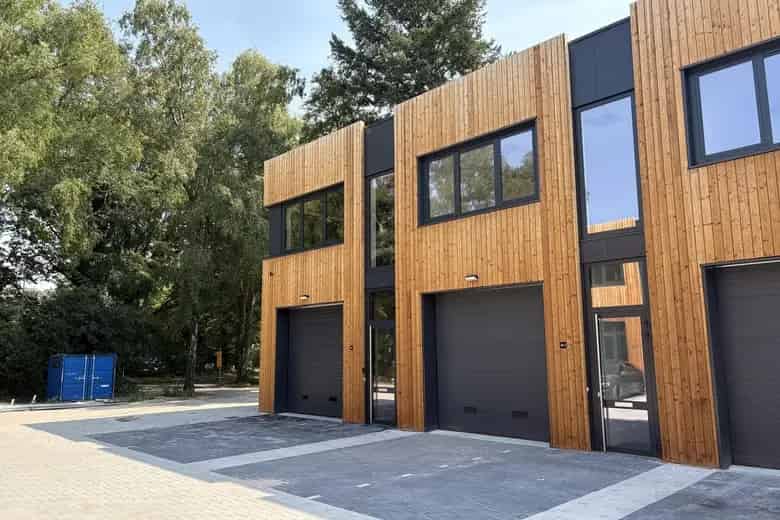 77 m2 bedrijfsruimte te huur in Zeist
