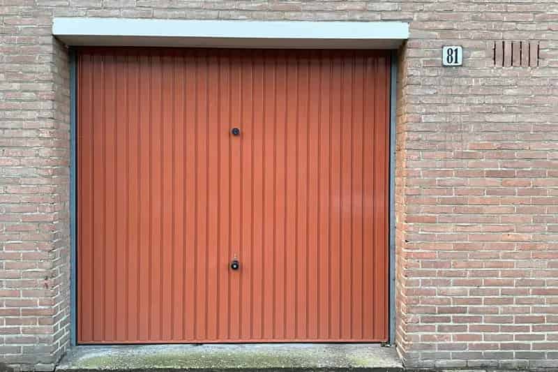 Garagebox Amsterdam Noord te koop  18m2  VvE 51 euro