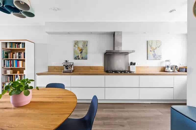 5 Slaapkamers Tussenwoning Gerenoveerd Hofje Den Haag