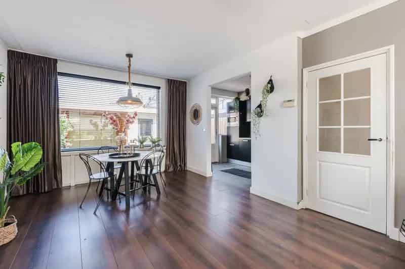 Tussenwoning Sint-Oedenrode 4 slaapkamers moderne badkamer