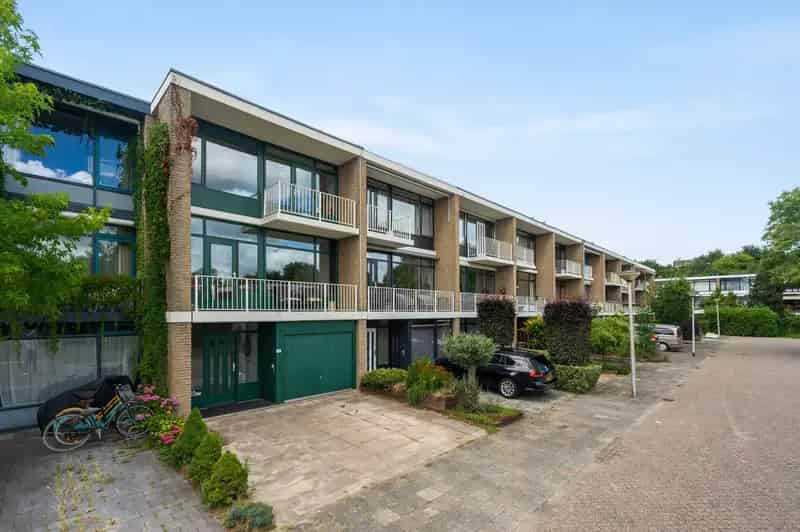 Huis te koop: Roosmarijnhof 41 1115 DX Duivendrecht | Funda