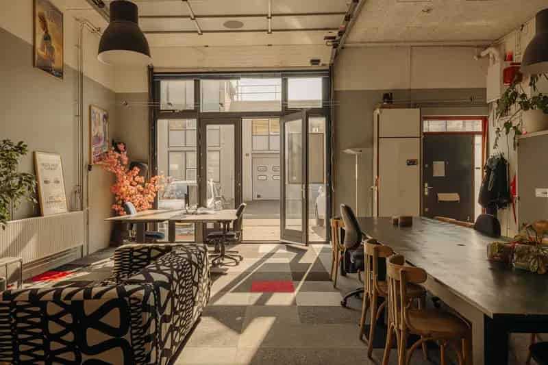 Bedrijfsunit Amsterdam te Huur 190m2 Veemarkt