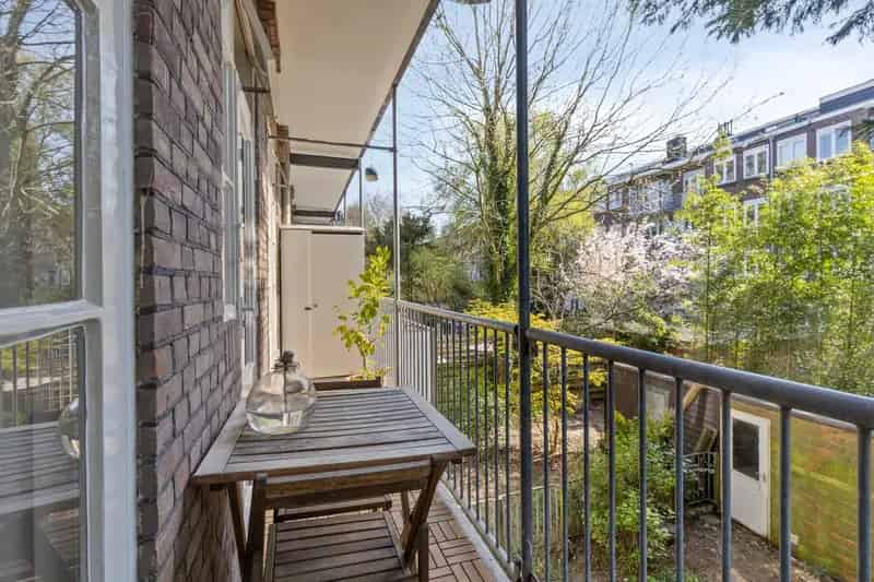 Jaren 30 Appartement Amsterdam Twee Balkons Groen Uitzicht