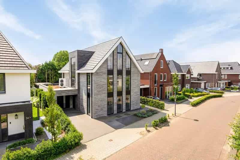 Luxe Villa 6 slaapkamers Waalwijk A+++ 25 Zonnepanelen