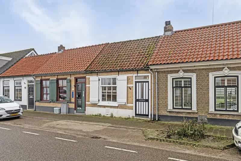 Sfeervolle Dijkwoning Fijnaart Nabij Centrum