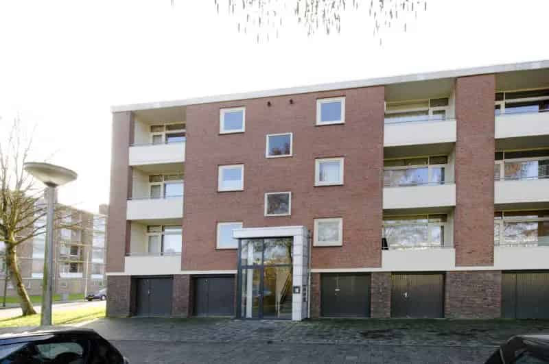 Huis te huur met huismeester en specifieke kookplaat aansluiting