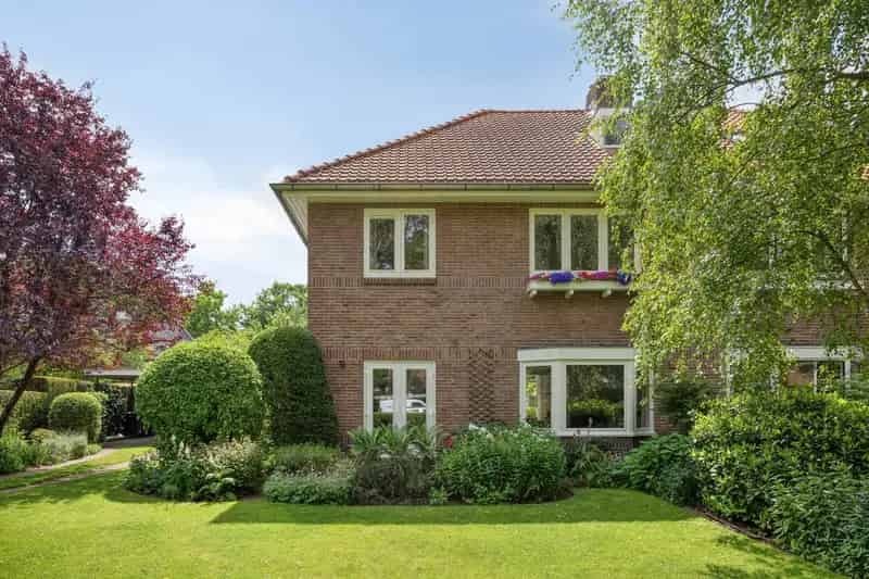 Huis te koop Lyceumlaan Zeist: 5 slaapkamers, ruime tuin