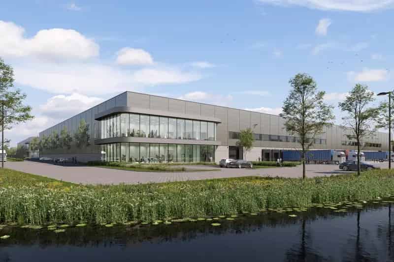 Bedrijfshal Rotterdam Eemhaven 29628m2 te huur