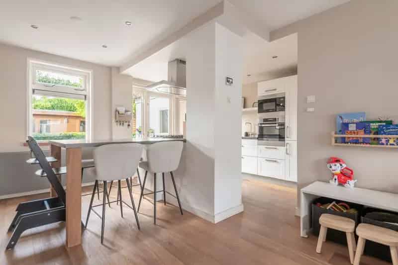 Tussenwoning Breda Zandberg  2 slaapkamers moderne keuken badkamer