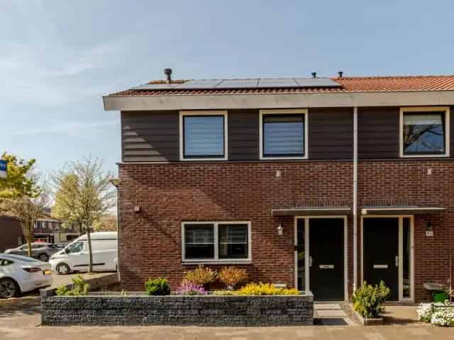 Hoekwoning Hoofddorp: 3 Slaapkamers Moderne Keuken Kindvriendelijk