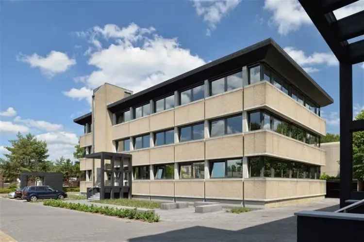Kantoorruimte Breda Moleneind 1100m² A27