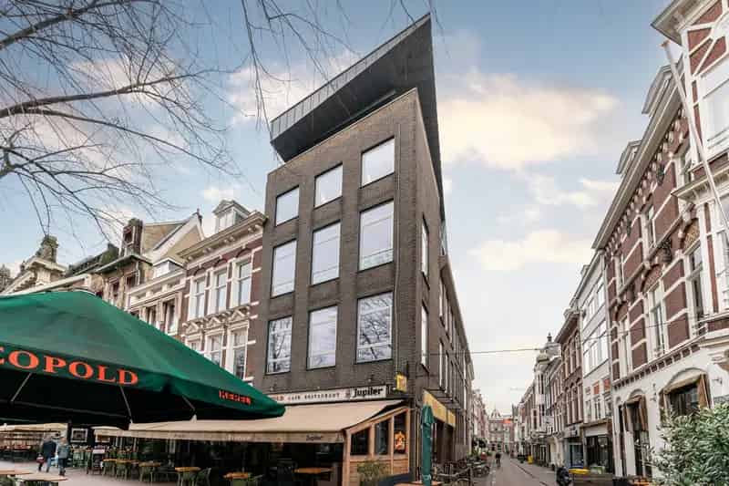 Kantoorruimte te Huur Plein Den Haag 180m2
