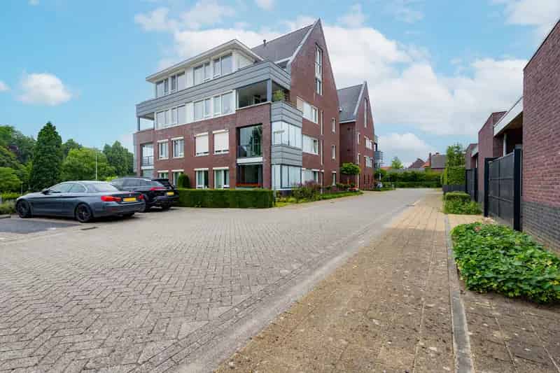 Modern Appartement Swalmen: Uitzicht, Ruimte en Comfort