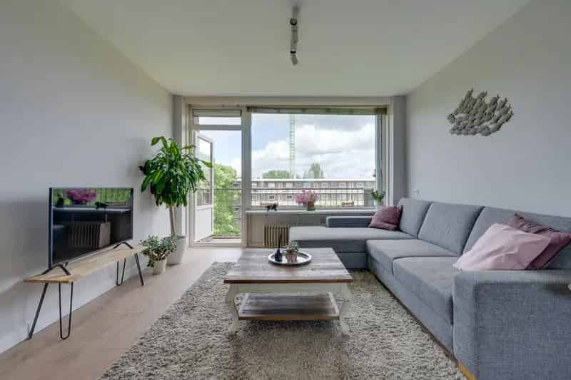 Appartement Amstelveen 3-kamer 66m2 Balkon bovenste etage