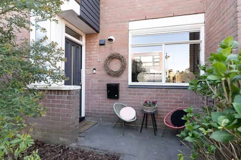Tussenwoning Rotterdam 5 slaapkamers 130m2 tuin dakterras
