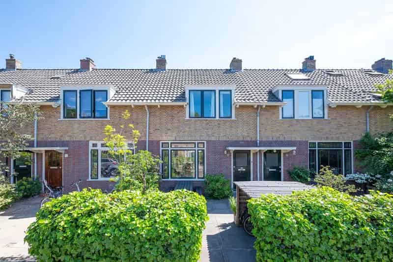 Jaren 30 Tussenwoning Haarlem Zuidwest  Ruime Tuin 3 slaapkamers