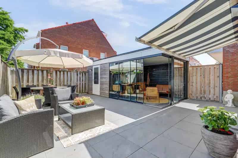 Moderne Hoekwoning 4 Slaapkamers Wateringen