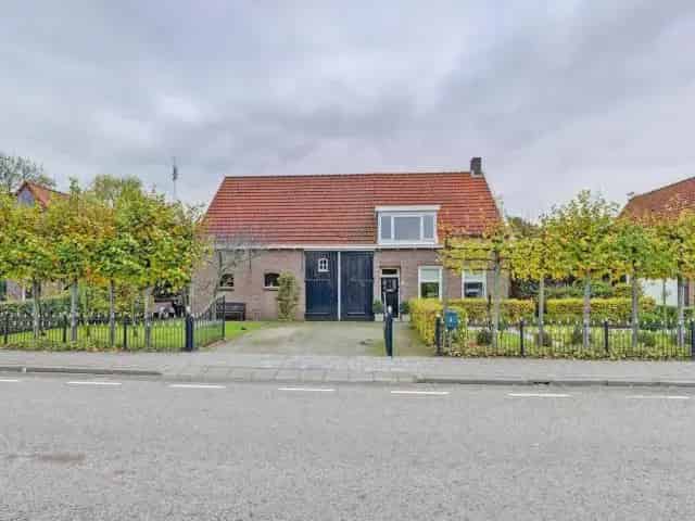 Te Koop Charmante woning Krabbendijke Ruime tuin Open haard