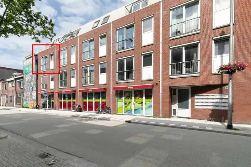 Instapklaar 2-kamer appartement nabij centrum