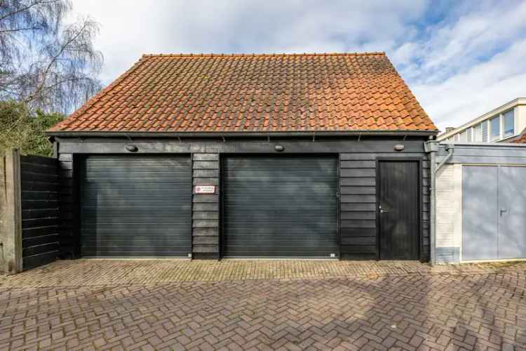 Rijksmonument Middelharnis 520m2 6 slaapkamers Dubbele garage